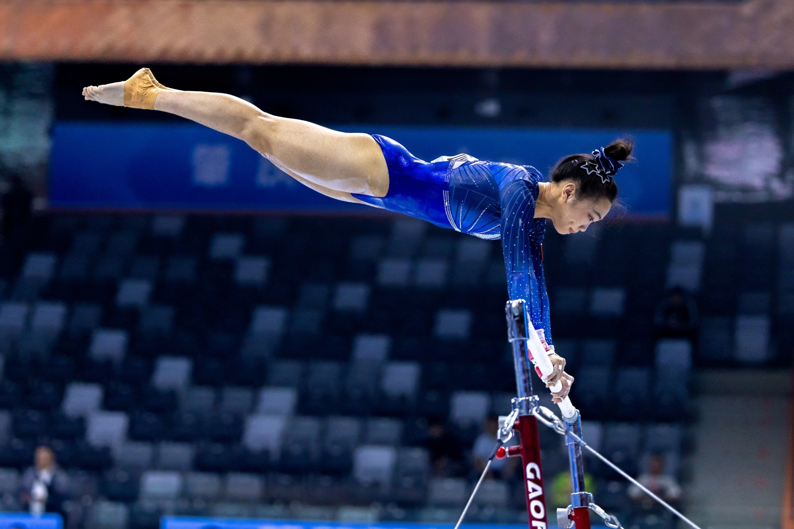 超七万人现场观战，国足未能直通世界杯