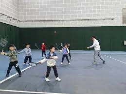 某国脚飞行十小时赶回备战